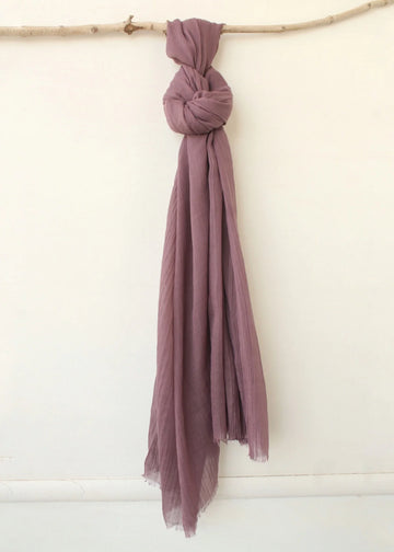 Feather Lawn Hijab Grape