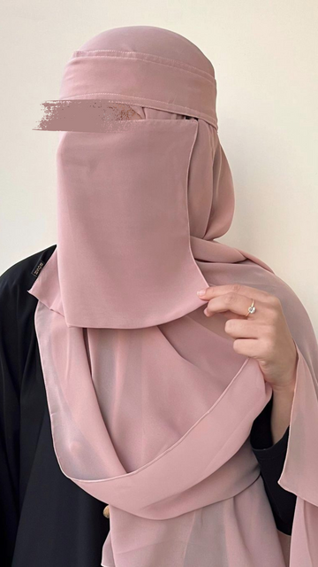 Saudi Niqab Set in Skin