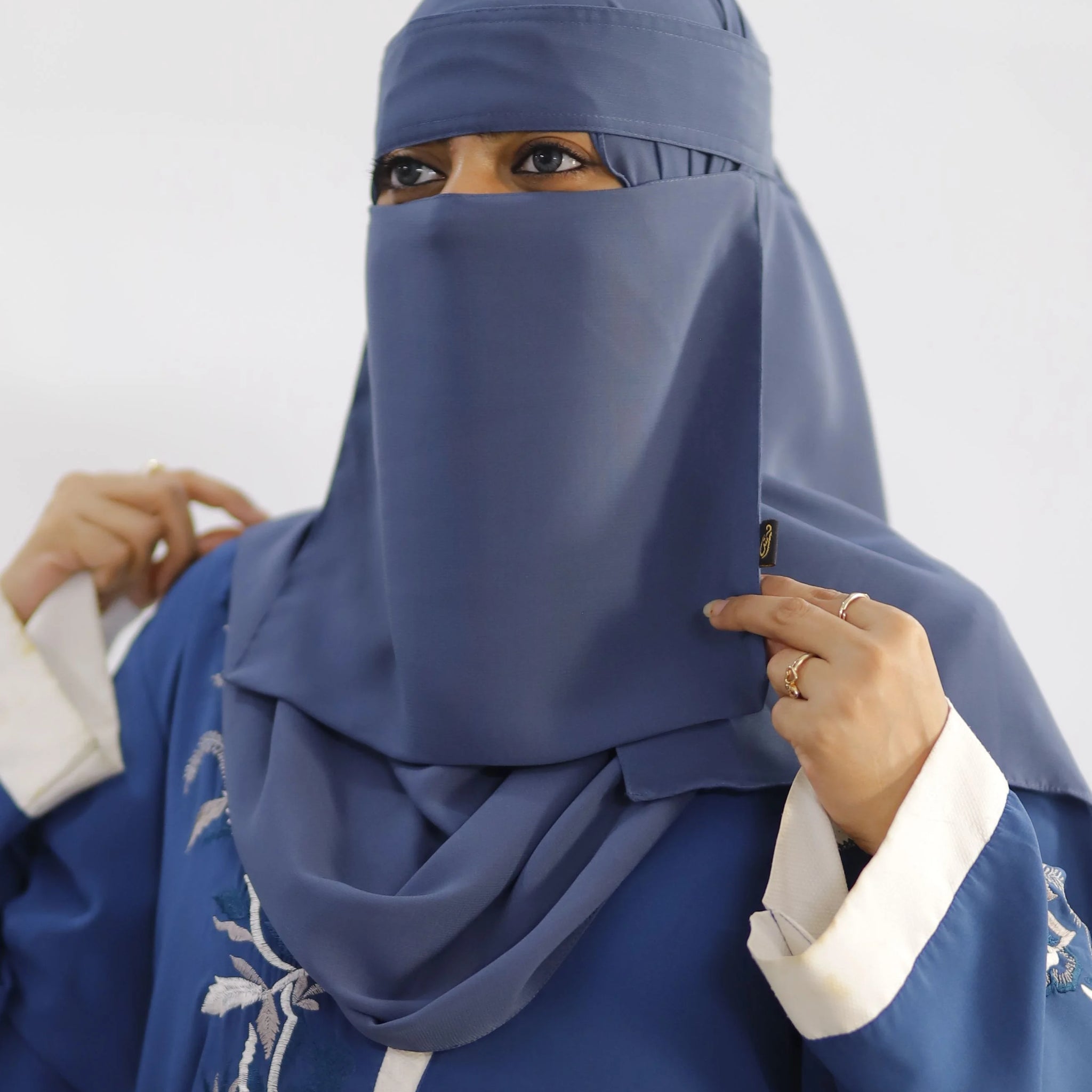 Saudi Niqab Set Pebble