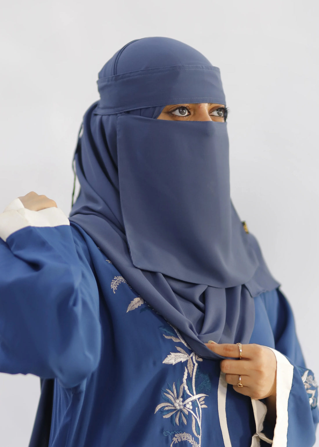 Saudi Niqab Set Pebble