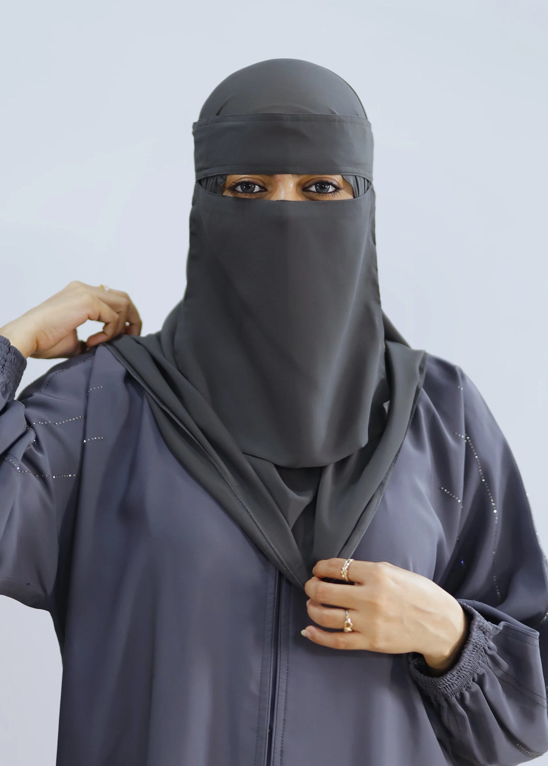 Saudi Niqab Set Smoke