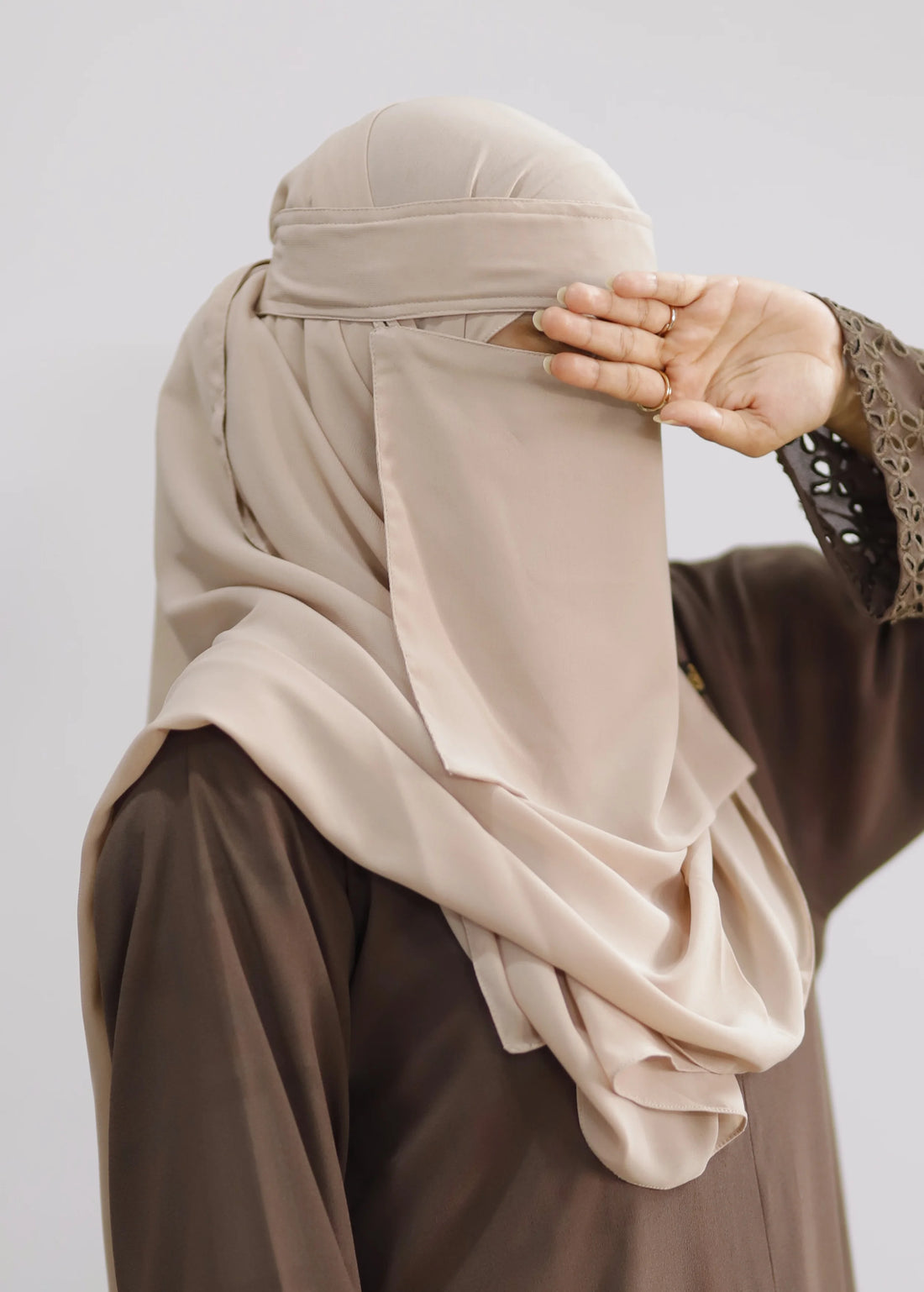 Saudi Niqab Set Light Beige