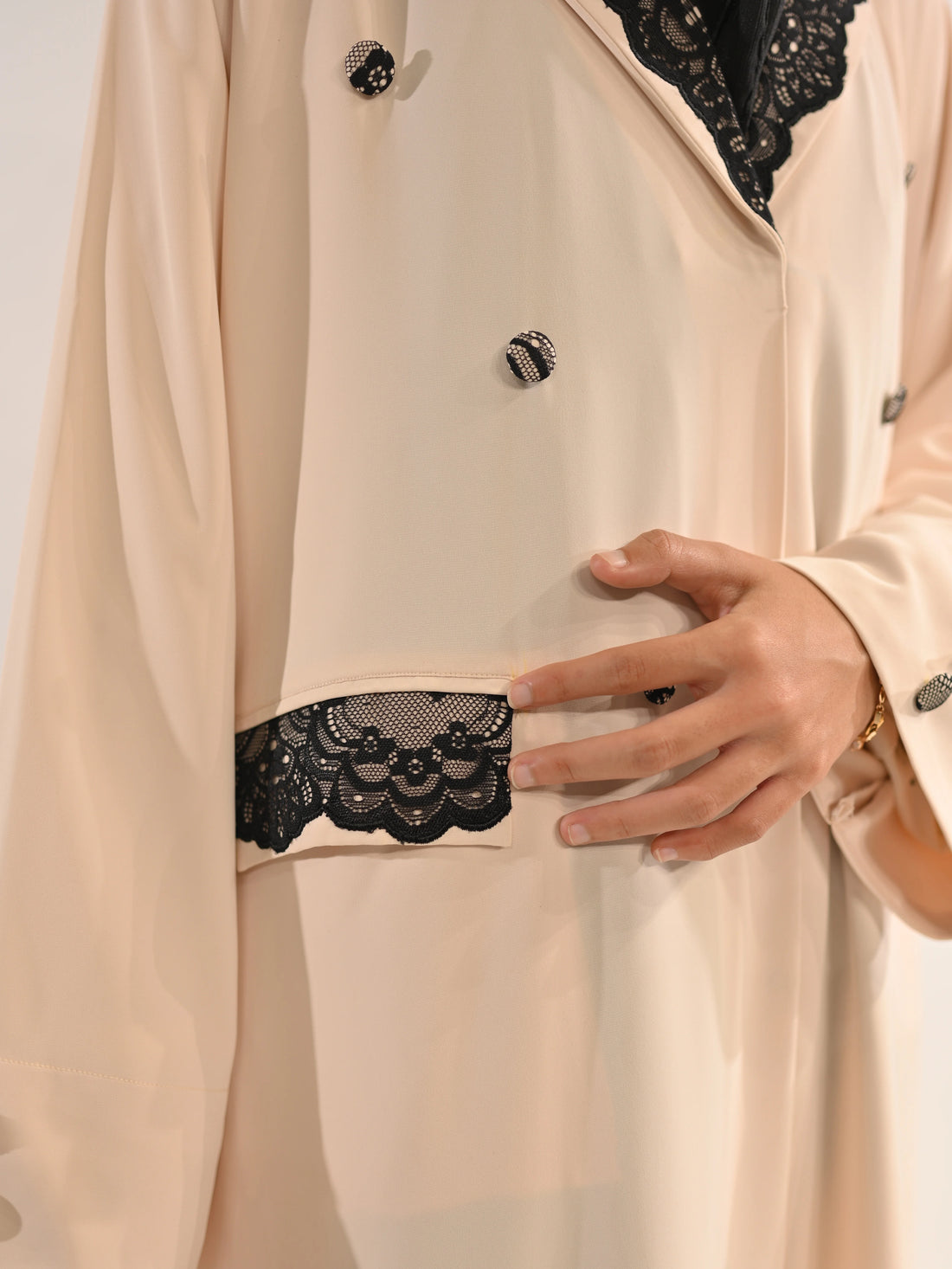 Chantilly Lace Abaya
