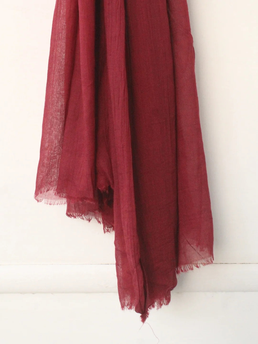 Feather Lawn Hijab Garnet