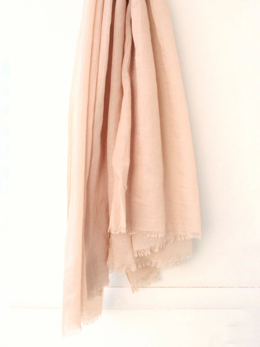 Feather Lawn Hijab Fawn