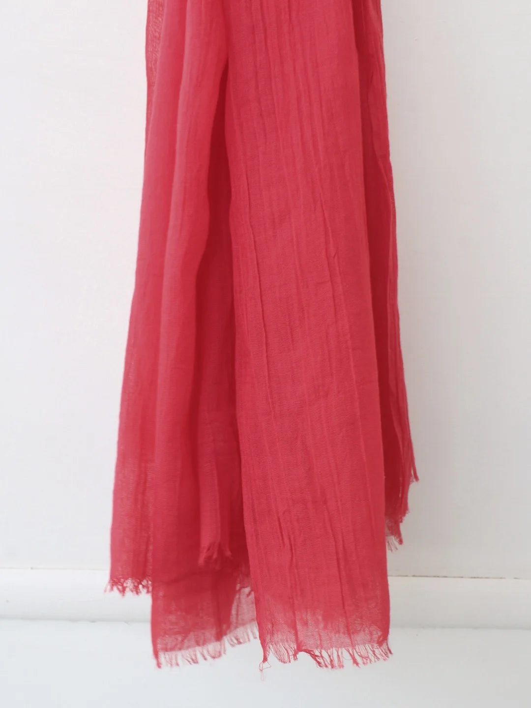 Feather Lawn Hijab Red