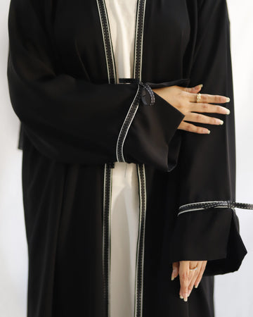 Stylish kimono abayas for modern modest wear in Pakistan