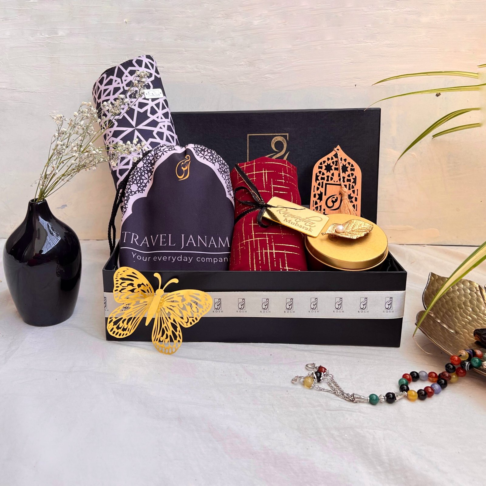 www.instagram.com/datedelicacy Our date gift hampers make the classic gifts.  | Ramadan gifts, Eid mubarak gift, Eid gifts